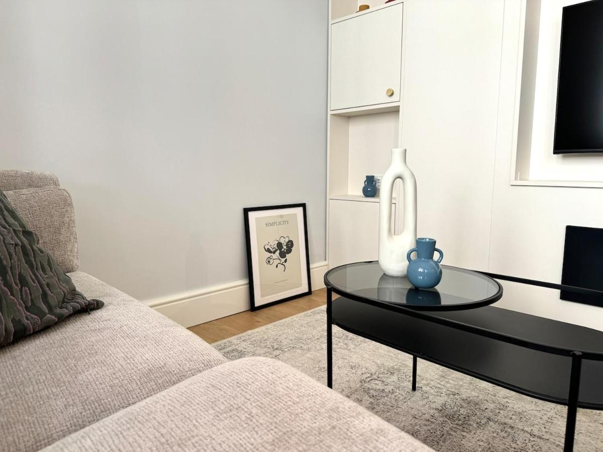 Luxury In The Heart Of Old Town Huoneisto